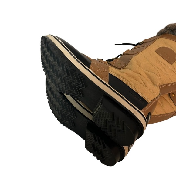 Sorel Tofino II' Faux Fur Lined Waterproof lace up Boot women’s size 9. - Picture 7 of 7